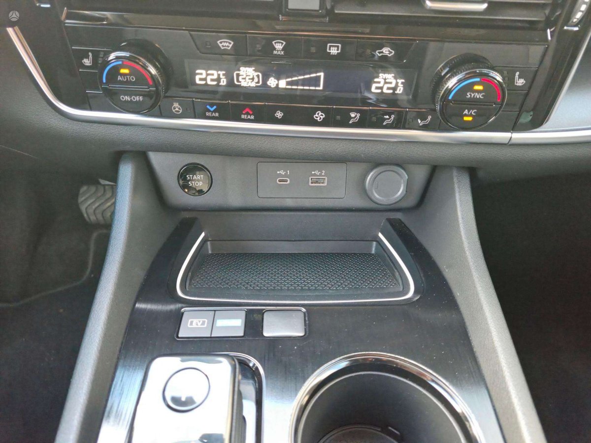 Nissan X-Trail Visureigis / Krosoveris Benzinas / elektra