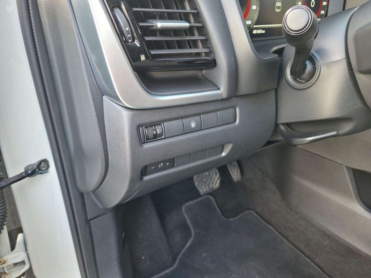 Nissan X-Trail Visureigis / Krosoveris Benzinas / elektra