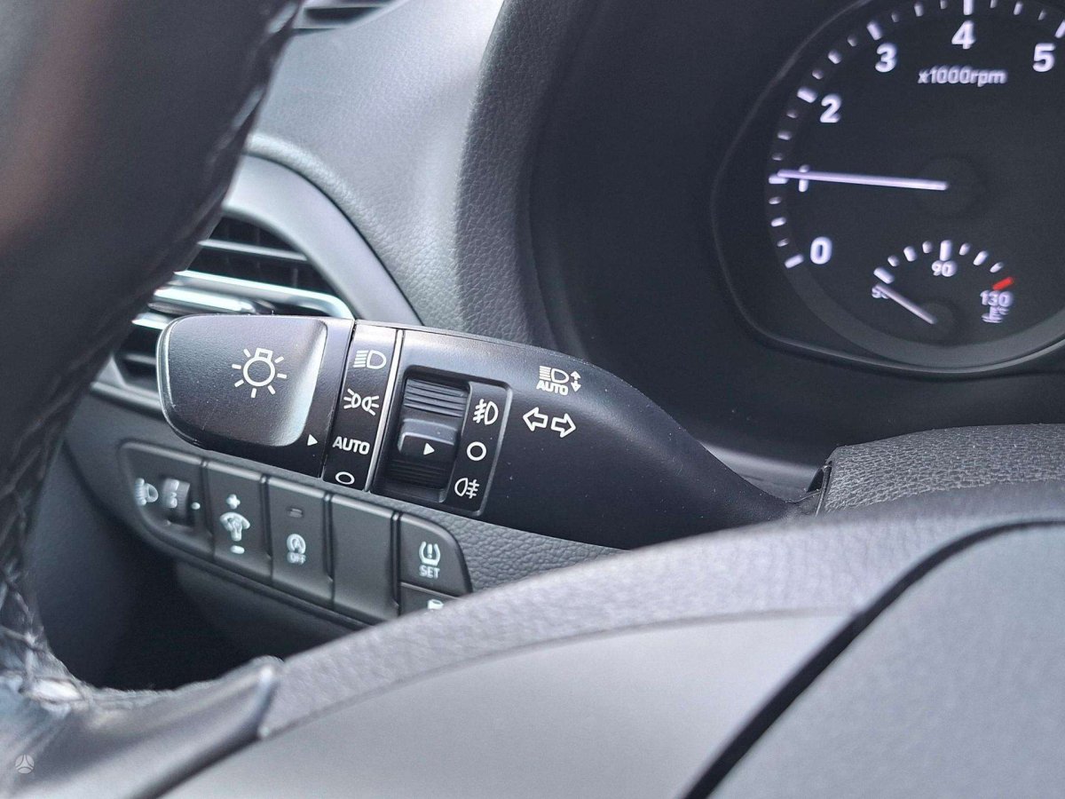Hyundai i30 Universalas Benzinas