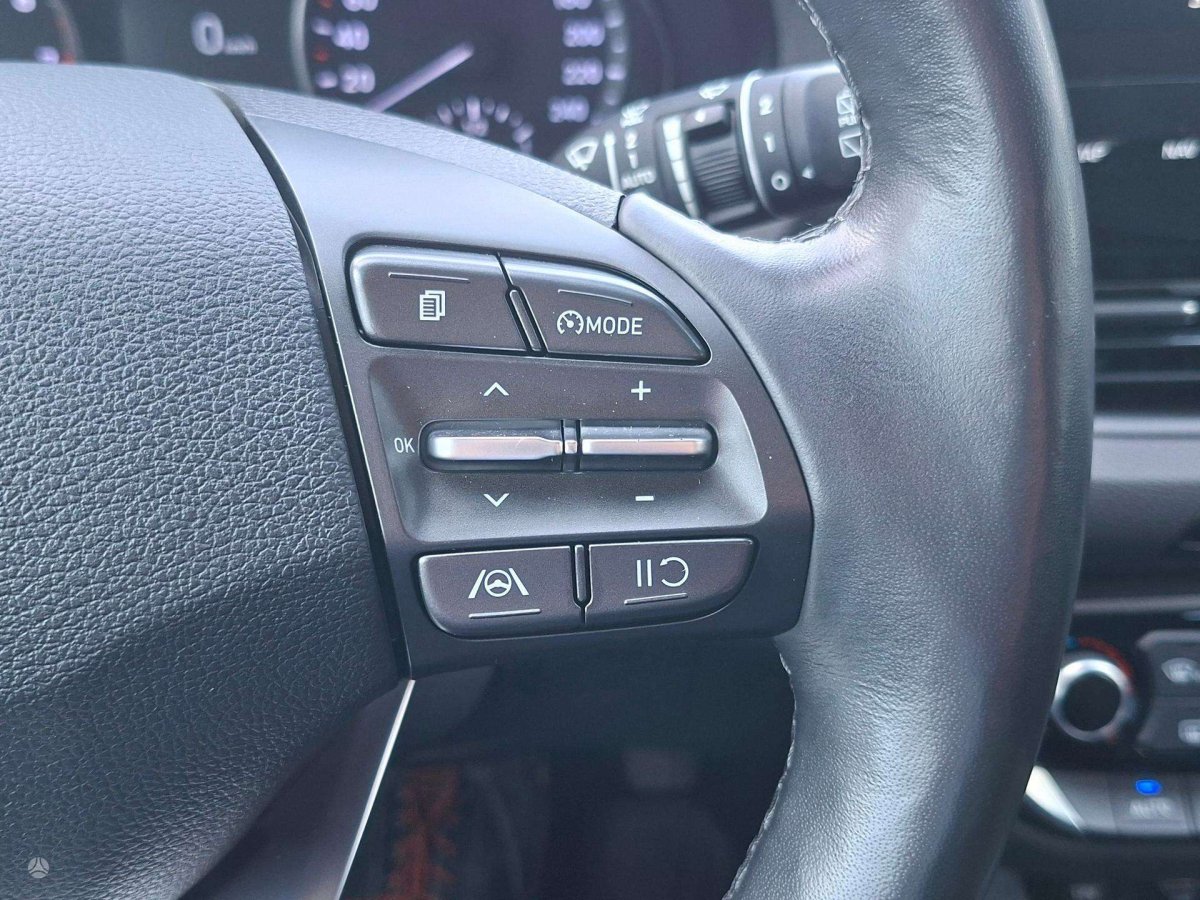 Hyundai i30 Universalas Benzinas
