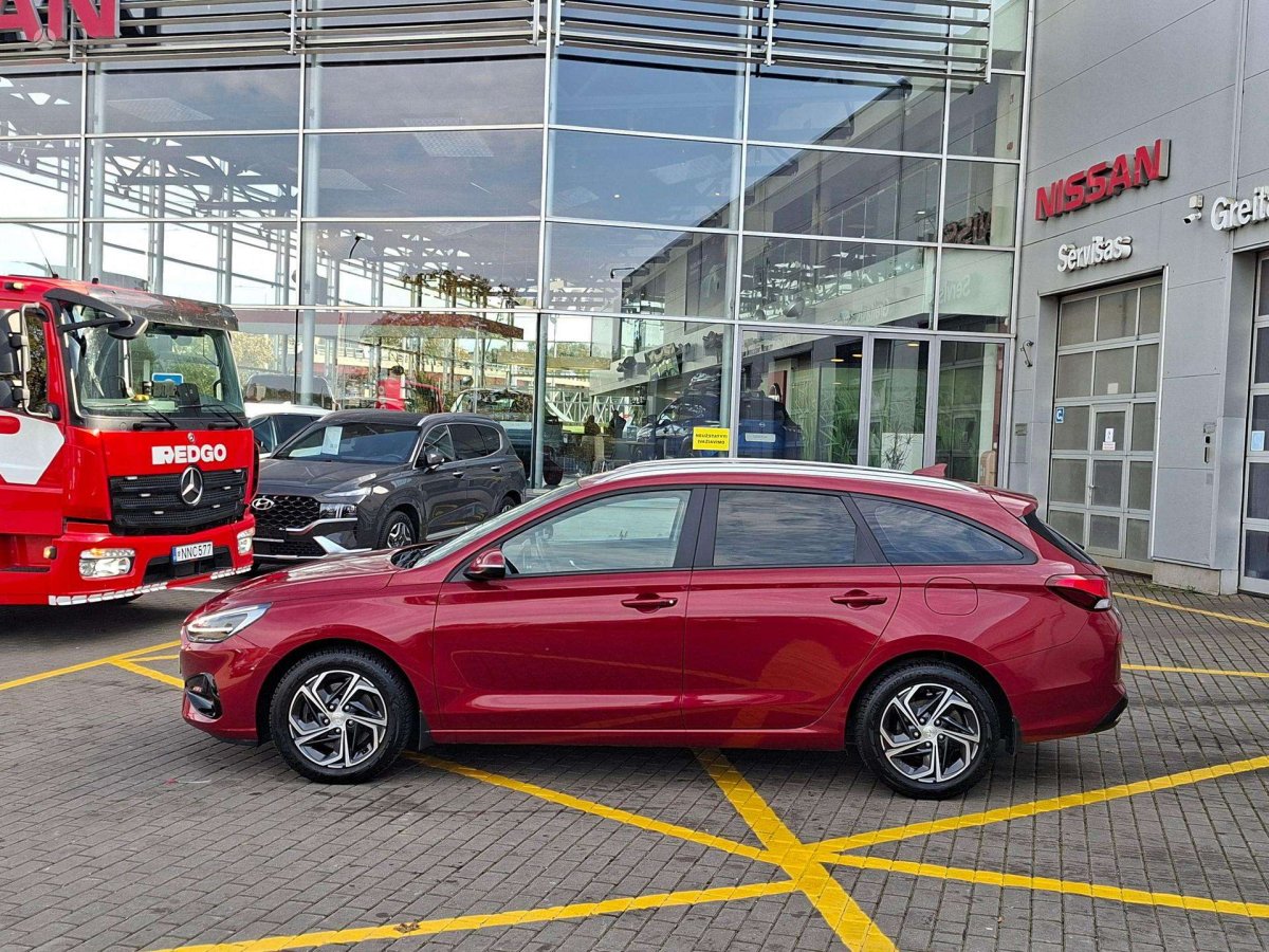 Hyundai i30 Universalas Benzinas