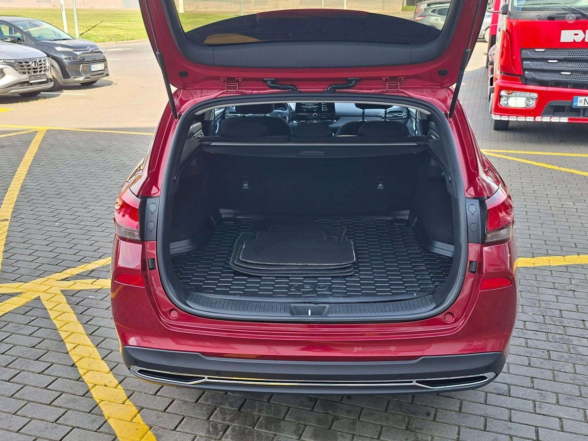 Hyundai i30 Universalas Benzinas