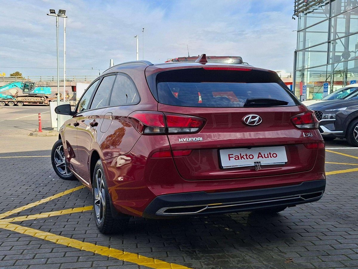 Hyundai i30 Universalas Benzinas