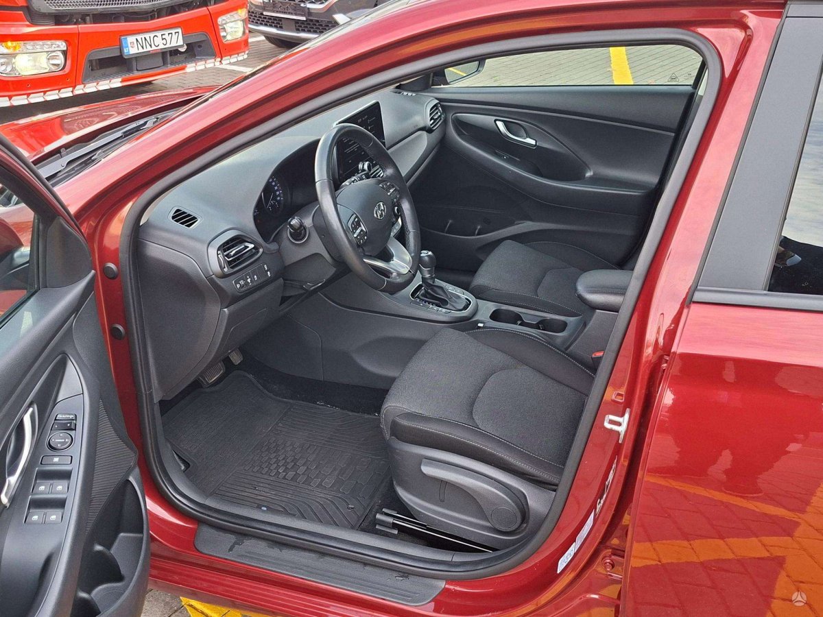 Hyundai i30 Universalas Benzinas
