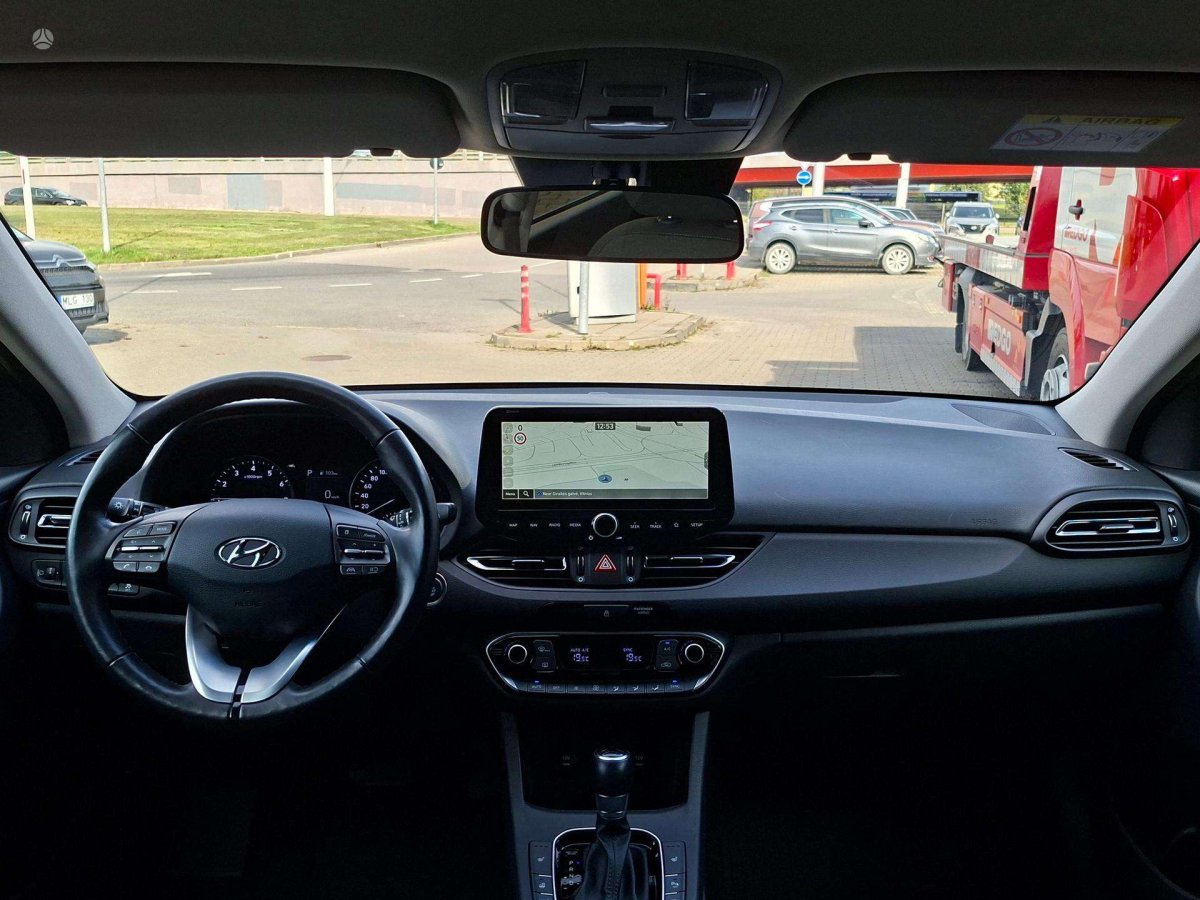 Hyundai i30 Universalas Benzinas