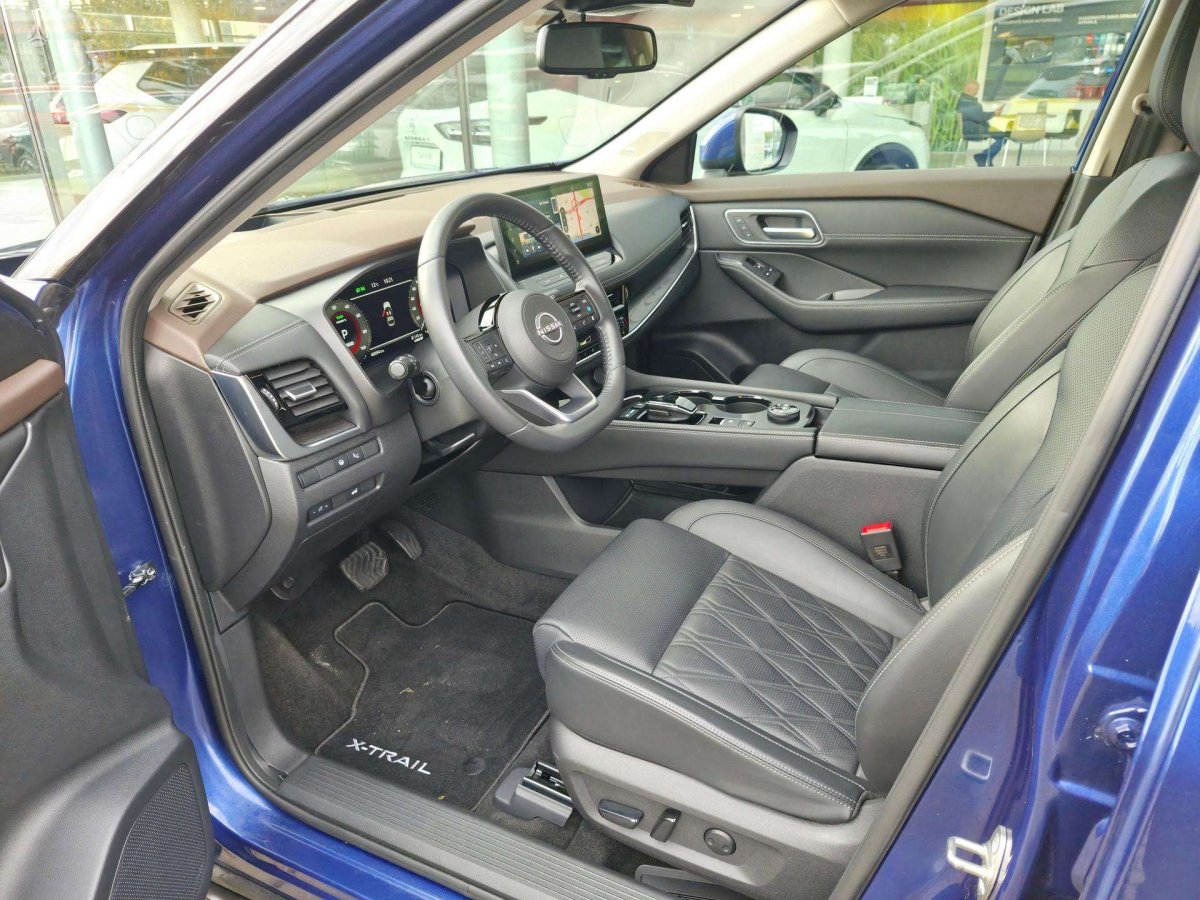 Nissan X-Trail Visureigis / Krosoveris Benzinas / elektra