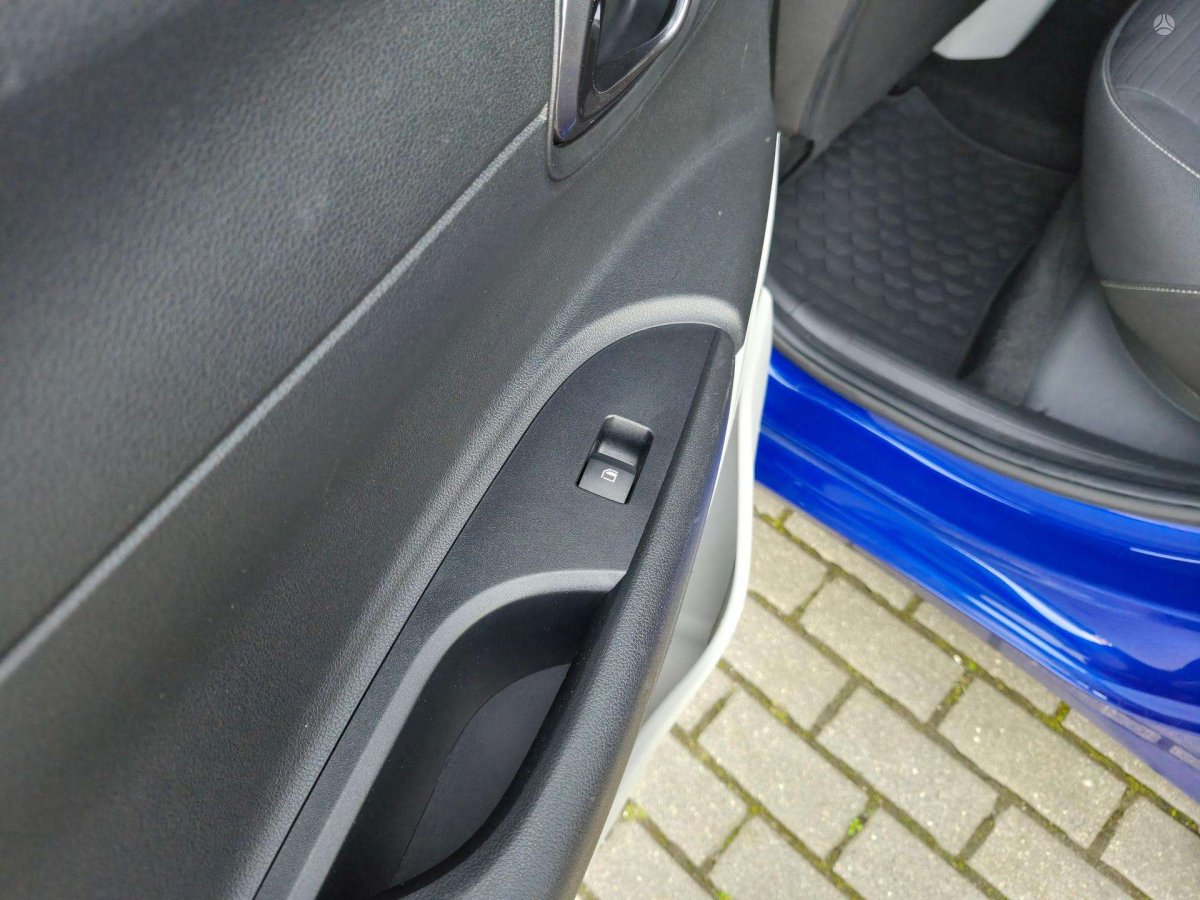 Hyundai i20 Hečbekas Benzinas / elektra