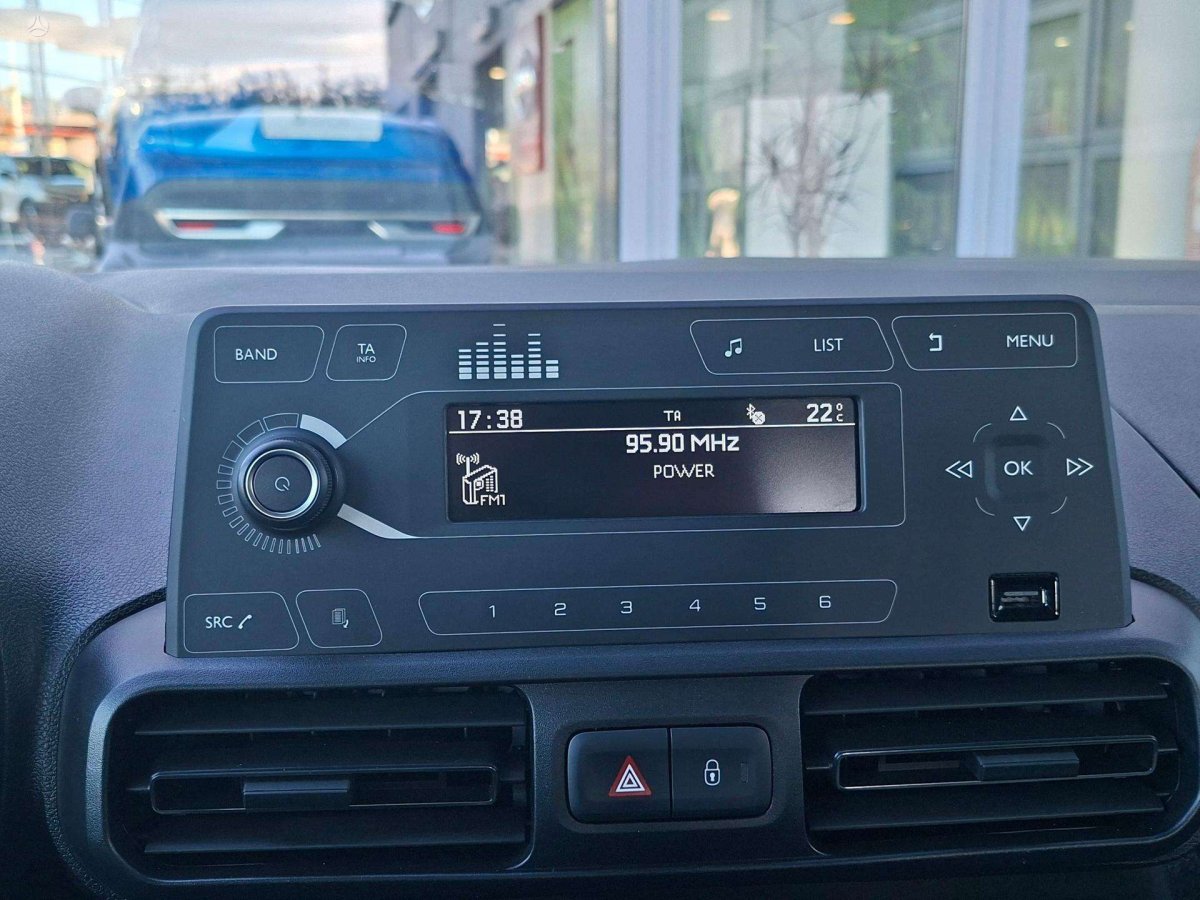Citroen Berlingo Komercinis Benzinas
