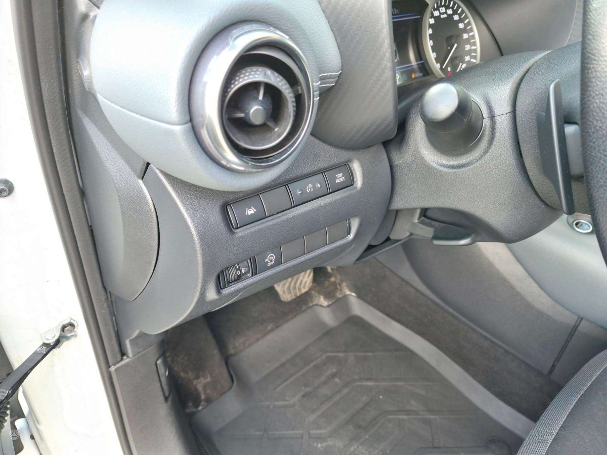 Nissan Juke Visureigis / Krosoveris Benzinas