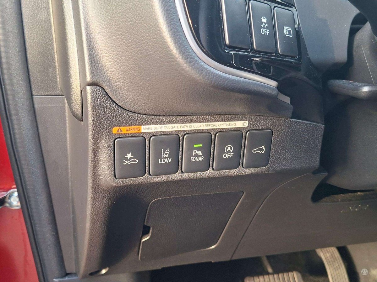 Mitsubishi Outlander Visureigis / Krosoveris Benzinas