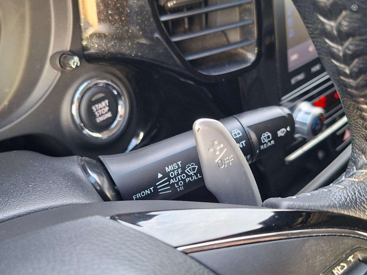 Mitsubishi Outlander Visureigis / Krosoveris Benzinas