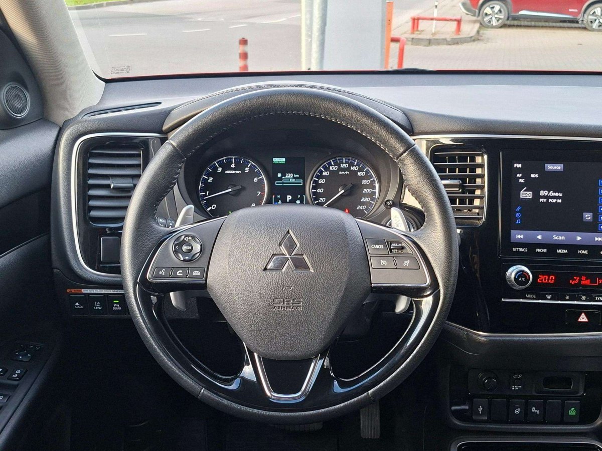 Mitsubishi Outlander Visureigis / Krosoveris Benzinas