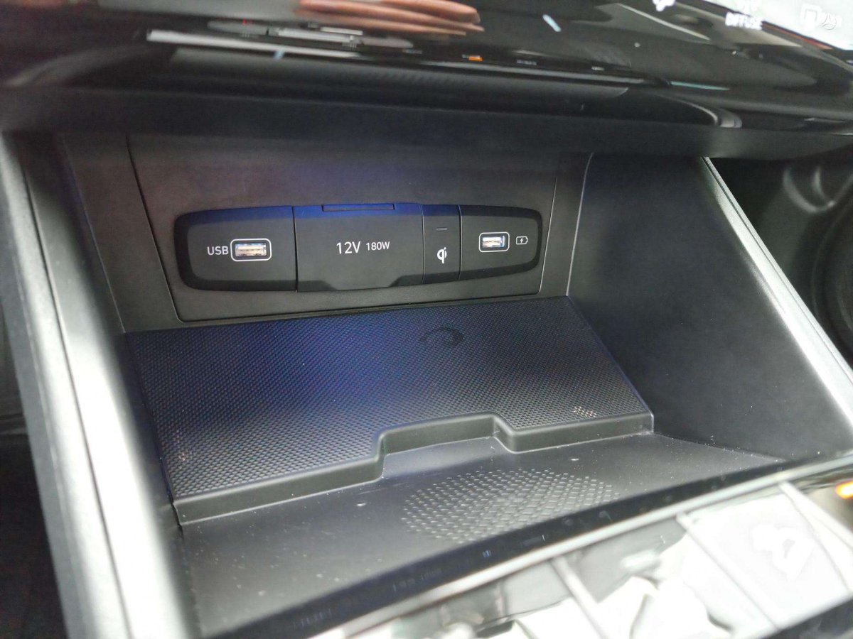 Hyundai Tucson Visureigis / Krosoveris Benzinas / elektra