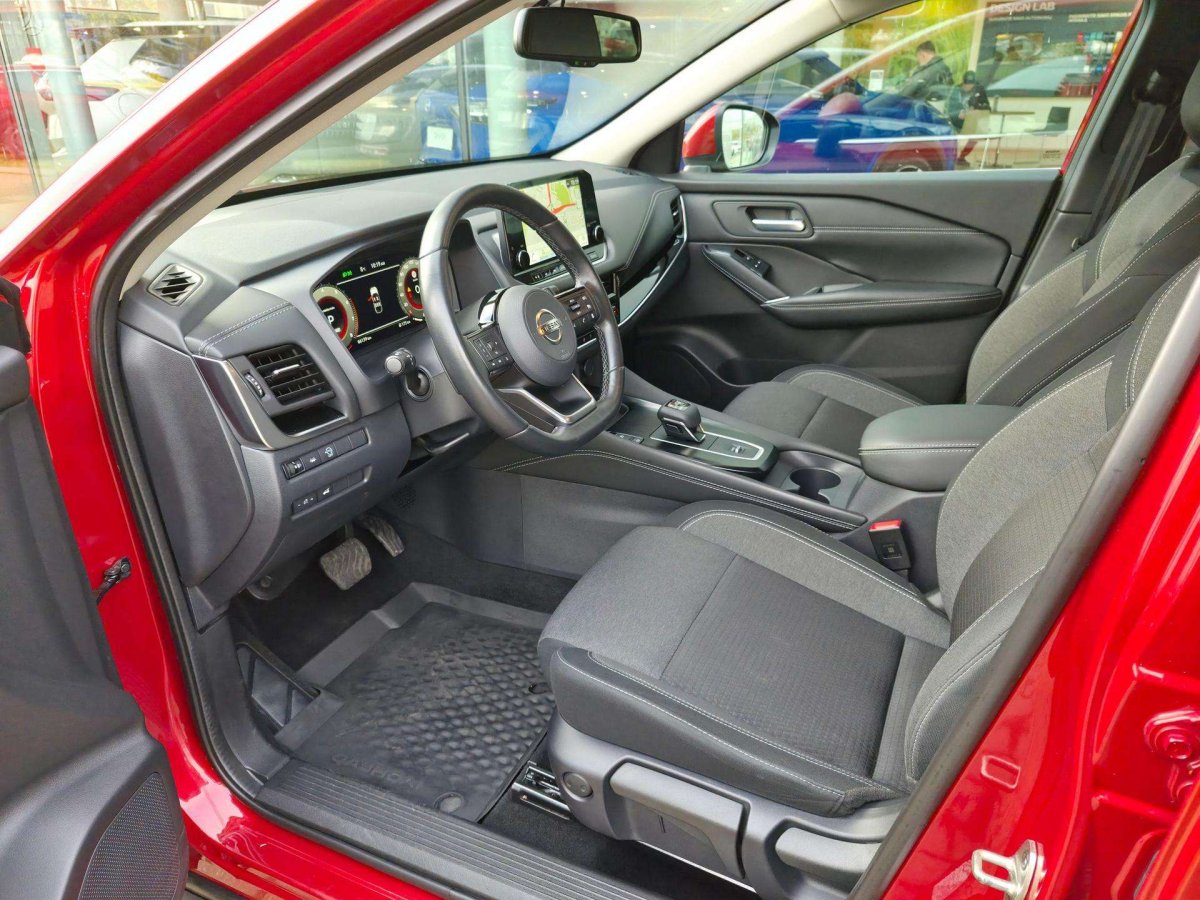 Nissan Qashqai Visureigis / Krosoveris Benzinas / elektra