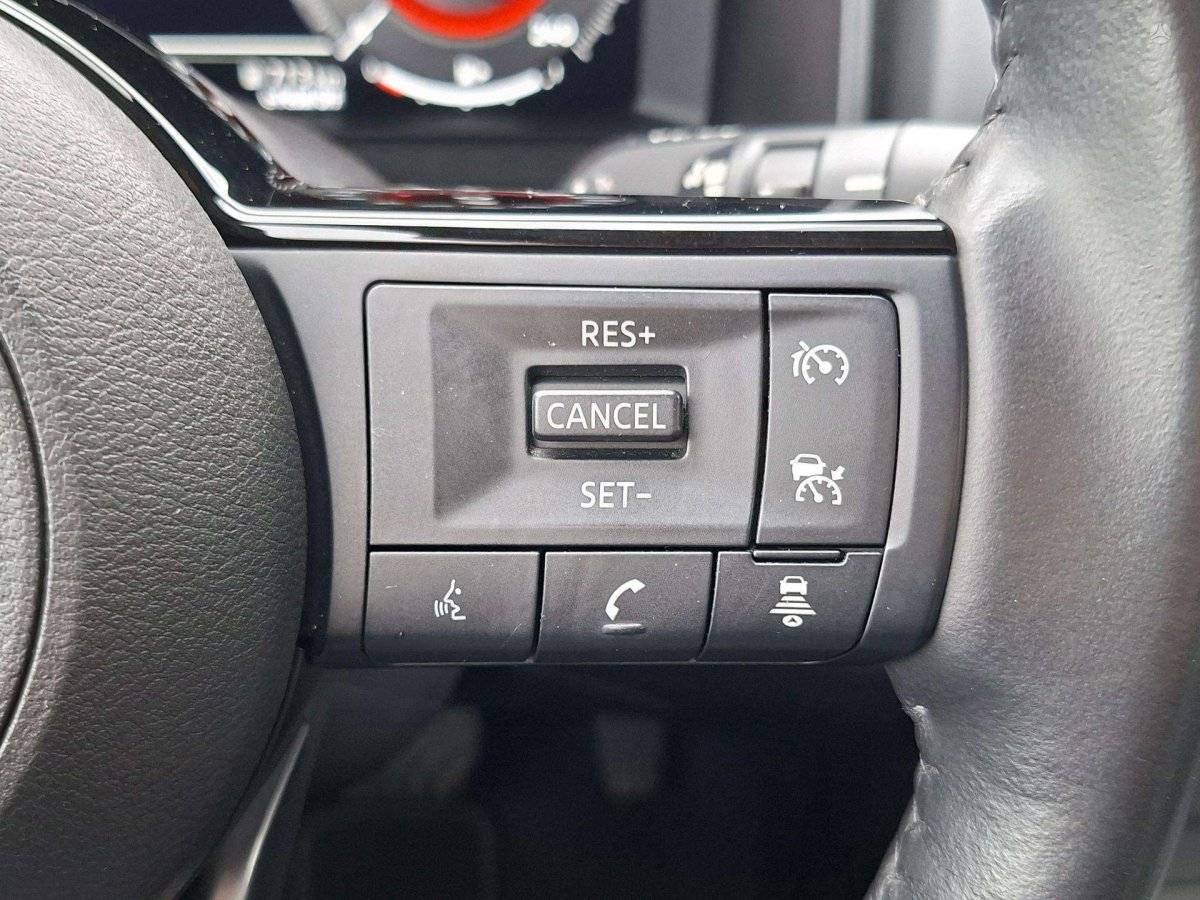 Nissan X-Trail Visureigis / Krosoveris Benzinas / elektra