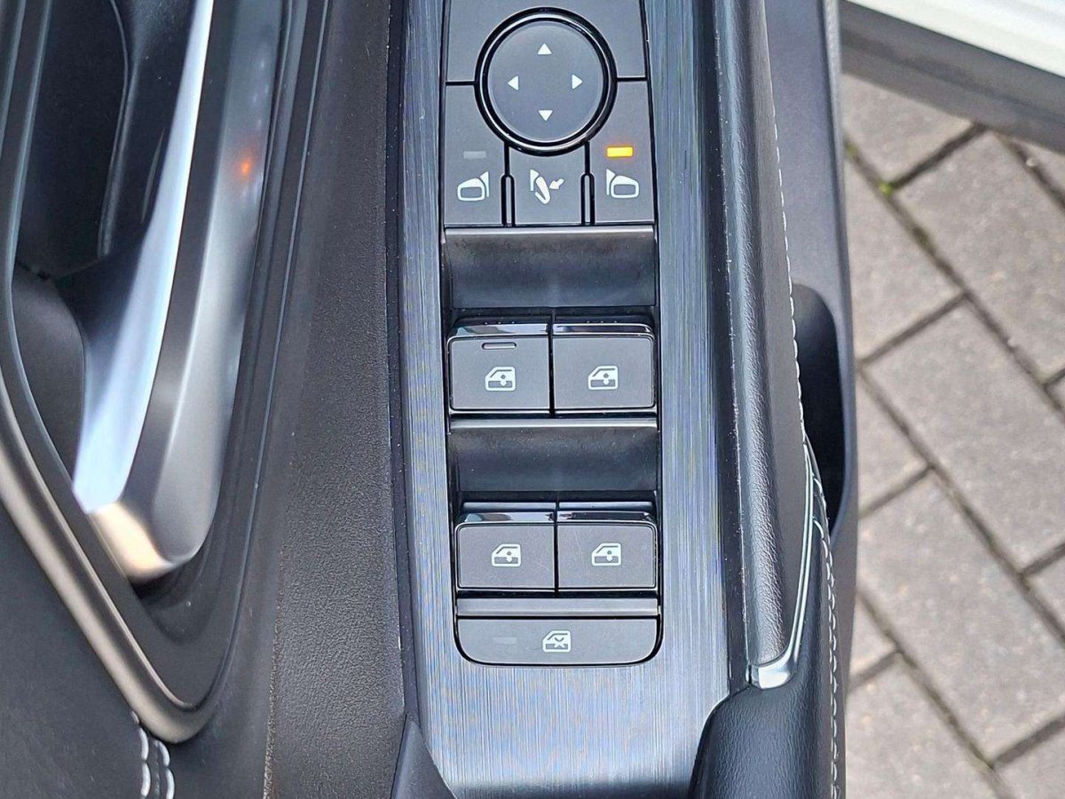 Nissan Qashqai Visureigis / Krosoveris Benzinas / elektra