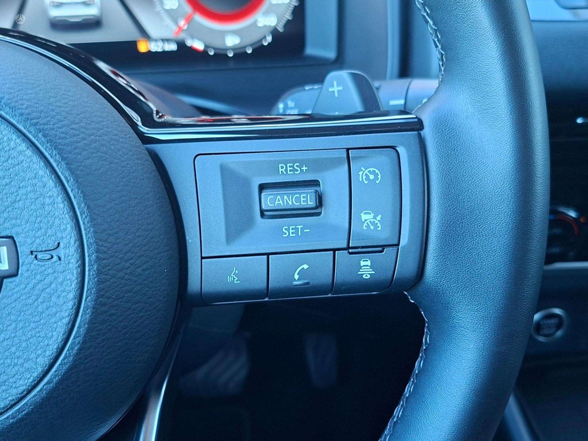 Nissan Qashqai Visureigis / Krosoveris Benzinas / elektra