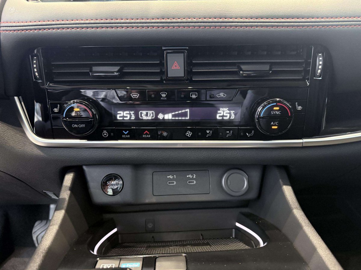 Nissan X-Trail Visureigis / Krosoveris Benzinas / elektra