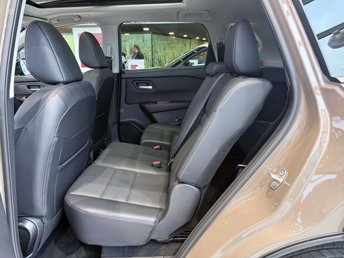 Nissan X-Trail Visureigis / Krosoveris Benzinas / elektra